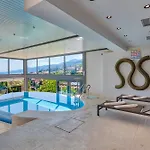 Villa Atalanta With Heated Pool Near The