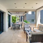 Atalanta With Heated Pool Near The Villa *