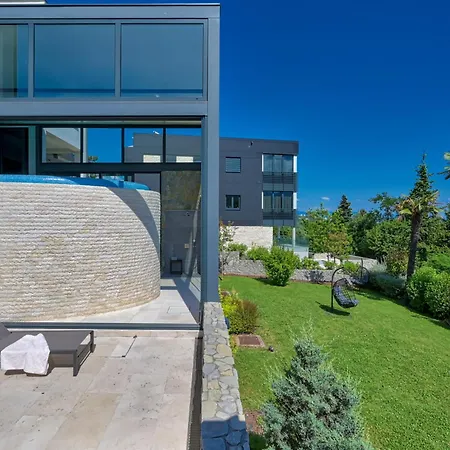 Atalanta With Heated Pool Near The Villa