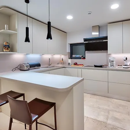 Atalanta With Heated Pool Near The Opatija