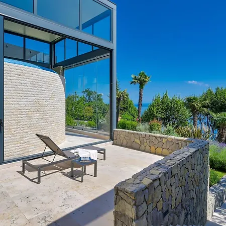 Atalanta With Heated Pool Near The Willa