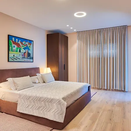 Atalanta With Heated Pool Near The Opatija