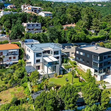 Atalanta With Heated Pool Near The Willa Opatija