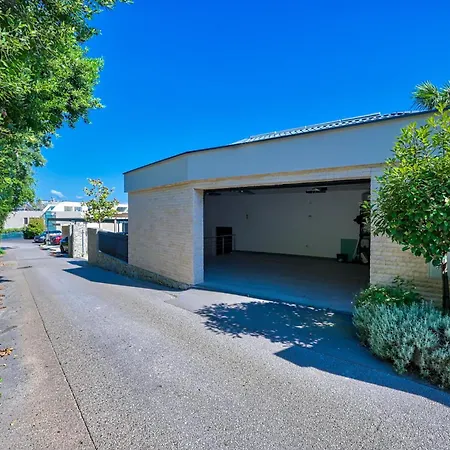 Atalanta With Heated Pool Near The Willa