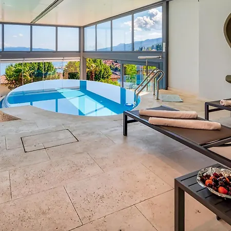 Atalanta With Heated Pool Near The
