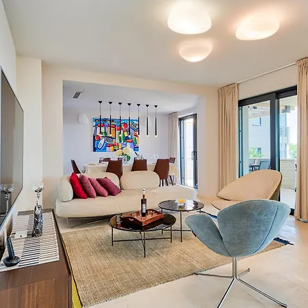 Atalanta With Heated Pool Near The *