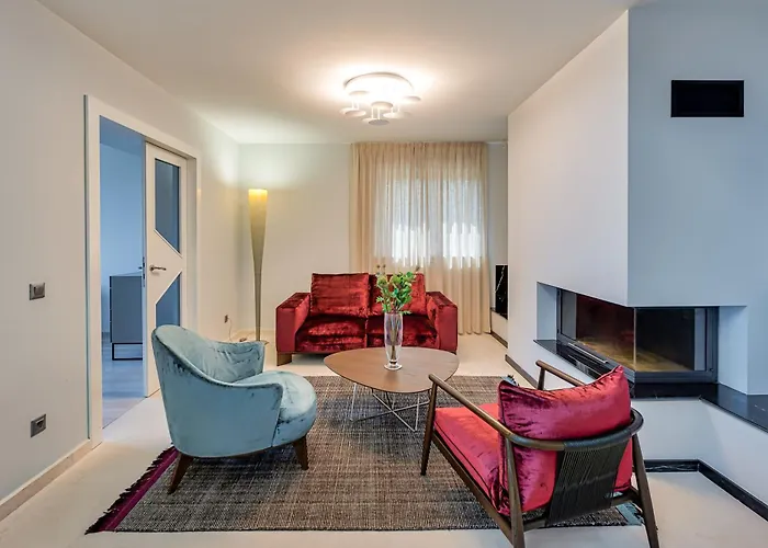 Atalanta With Heated Pool Near The オパティヤ