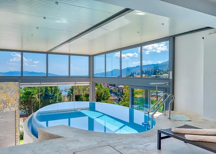 Atalanta With Heated Pool Near The ヴィラ オパティヤ