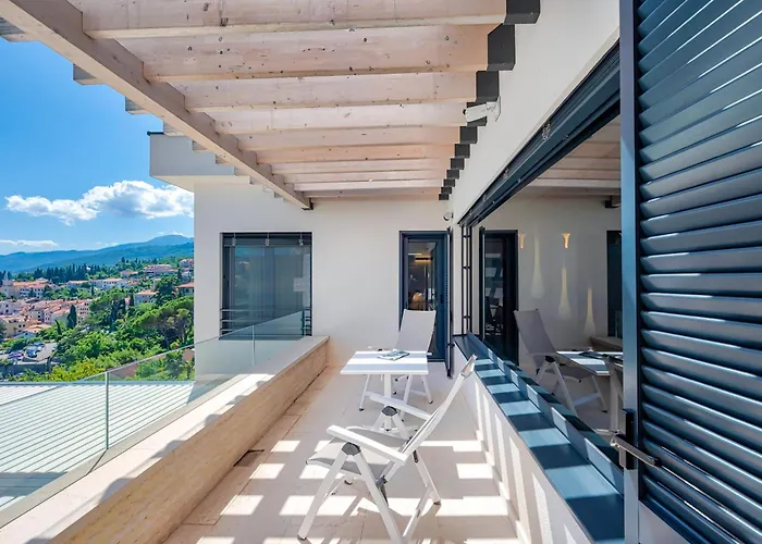 Villa Atalanta With Heated Pool Near The *