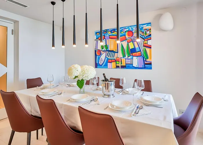 ヴィラ Atalanta With Heated Pool Near The オパティヤ